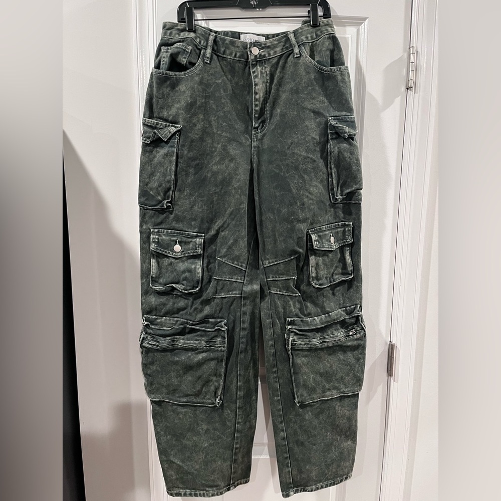Fashion nova - Grey/Green cargo jeans SIZE 15